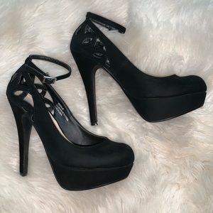 Women’s Black Suede Heels